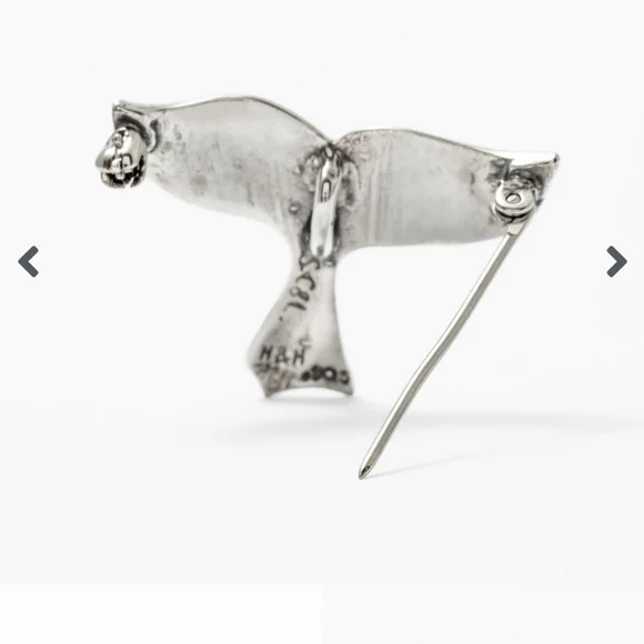 SHREVE, CRUMP & LOW Nantucket Whale Tail pin (CHAIN NOT INCLUDED) - Picture 10 of 11